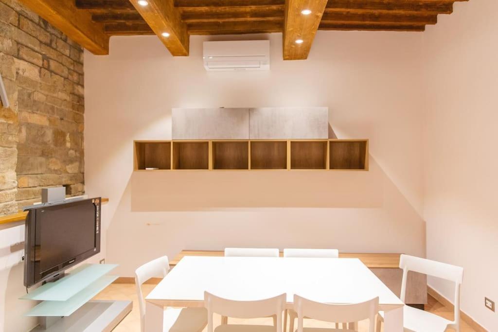 Cozy And Charmin 3Br Apartment Steps By Duomo Флоренция Екстериор снимка